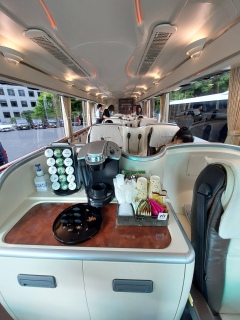 WoXA{Ȃ50loX10l݂̂̍؂ȃoX🚌