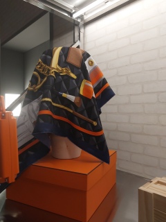 HERMES̃XJ[tAlN^CAcC[WĂB