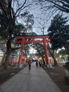 �����ĉԉ��_�Ђɗ��܂����B�Ԃŕ����I�ɓ����Ȃ̂łˁA