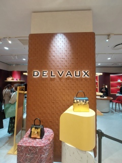 DELVAUX�Y�ݒ��B�B�B
