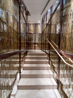 �ł����j���[�A������̂��������Ȃ��A�Y��ȊK�i