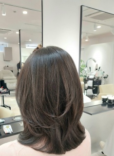 ����́A����Ȋ����ŁA�g�b�v�̃w�A�[�͐L�т�̂��x���āA�A��A�R����������Ƃ炵���A