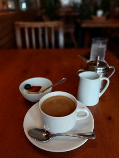 �f�U�[�g�ƃR�[�q�[�������`�^�C���Ȃ̂ŕt���Ă�😅