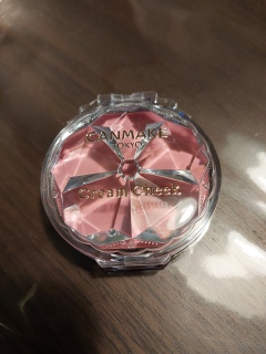 �l�C����CANMAKE�̃N���[���`�[�N�����Ă��̂ł�������🥰