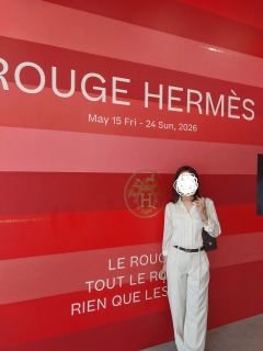 HERMES�̃��S���o�b�N�Ɏʐ^���B���ĉ�������🥰